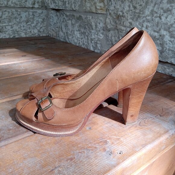 Michael Kors heels - Picture 1 of 5